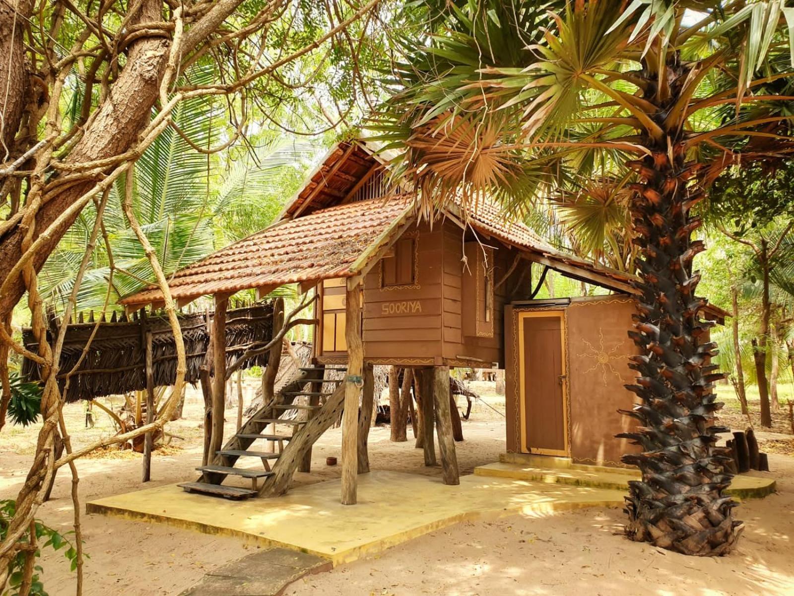 Light House Beach Hut Komari Esterno foto