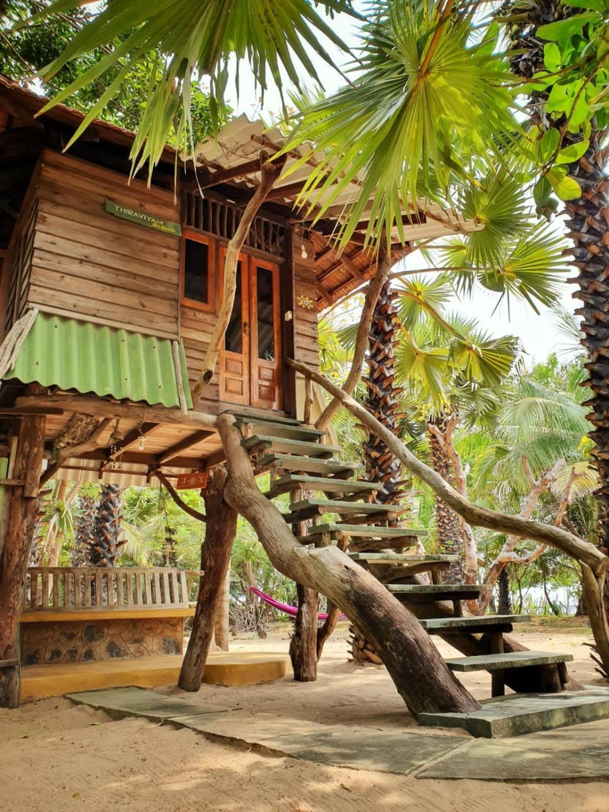 Light House Beach Hut Komari Esterno foto