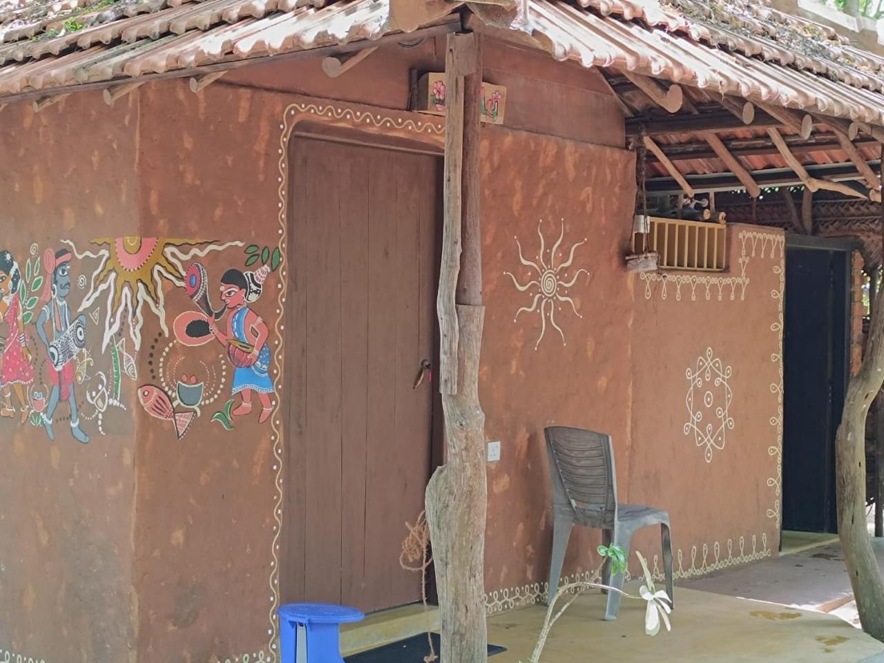 Light House Beach Hut Komari Esterno foto