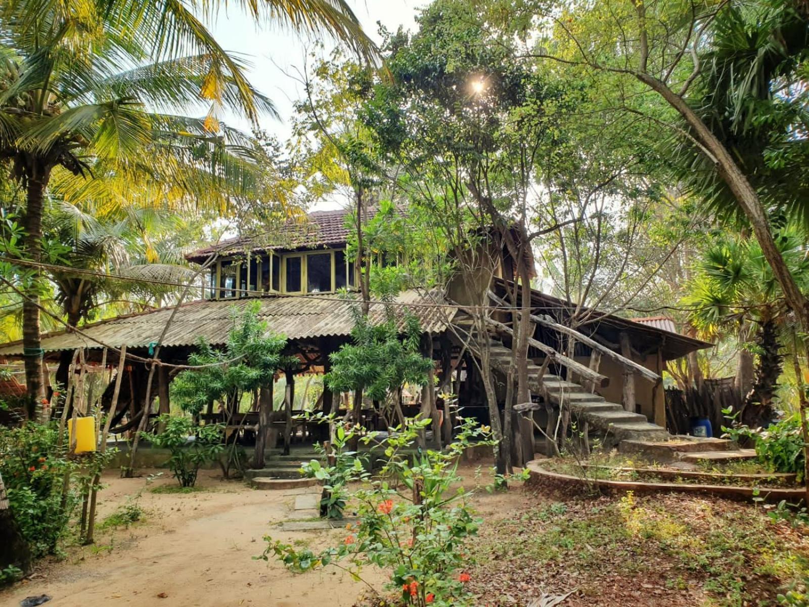Light House Beach Hut Komari Esterno foto