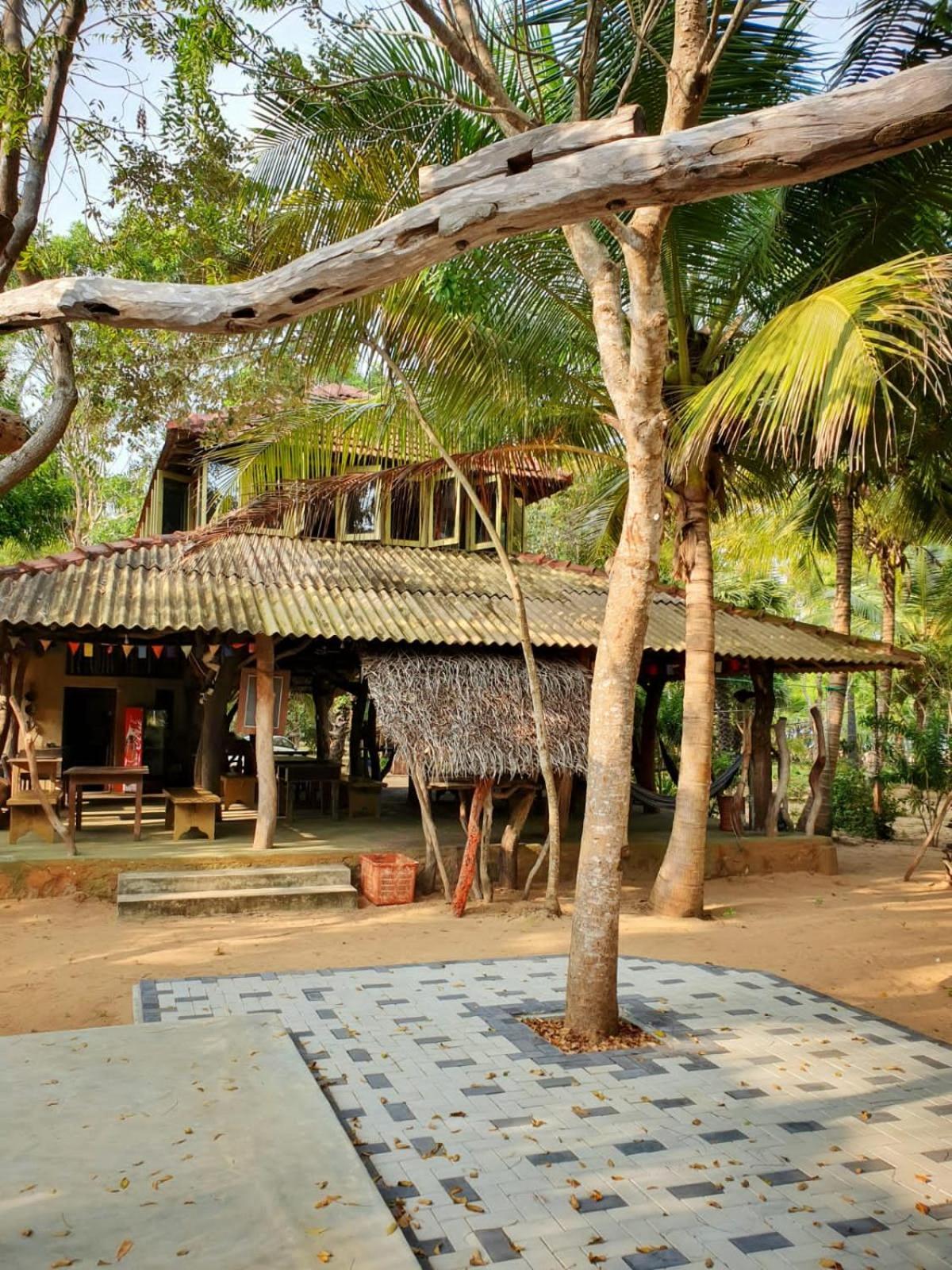 Light House Beach Hut Komari Esterno foto