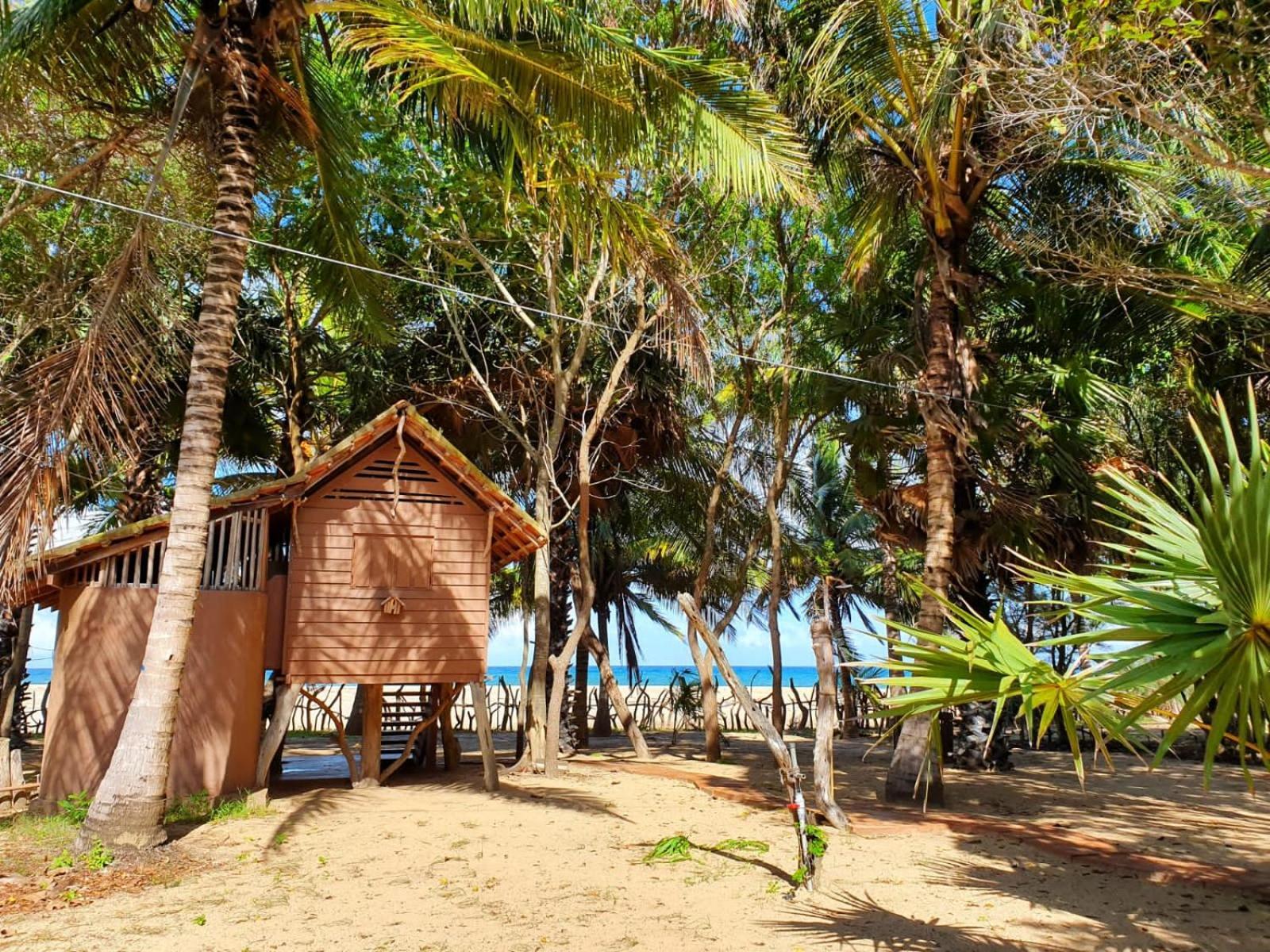 Light House Beach Hut Komari Esterno foto