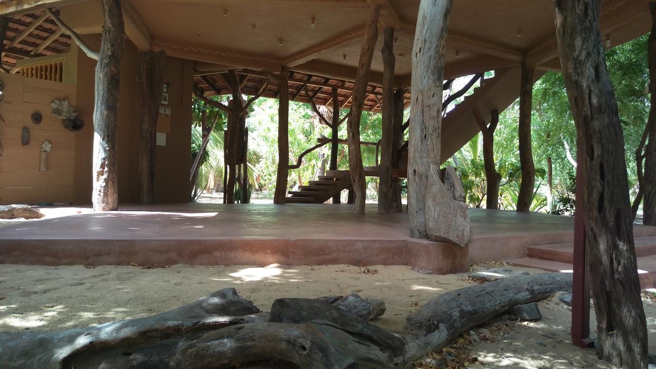 Light House Beach Hut Komari Esterno foto