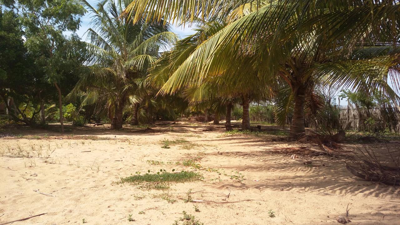 Light House Beach Hut Komari Esterno foto